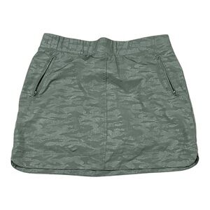 Orvis sz XL skirt in sage green with tonal camo pattern EUC